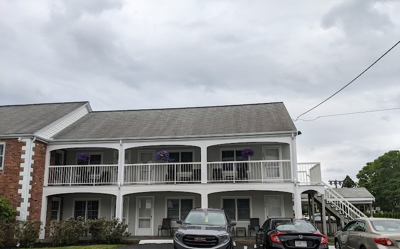 Photo of Hyannis Inn