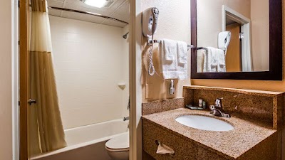 Photo 4 of Cape Cod Hotel
