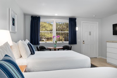Photo 2 of Even'tide Resort & Cottages