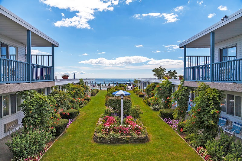 Photo of Blue Water Resort